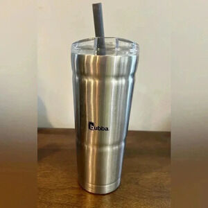 Bubba Silver 24oz Insulated Tumbler w/straw. Straw has wear. Sm dent on bottom.